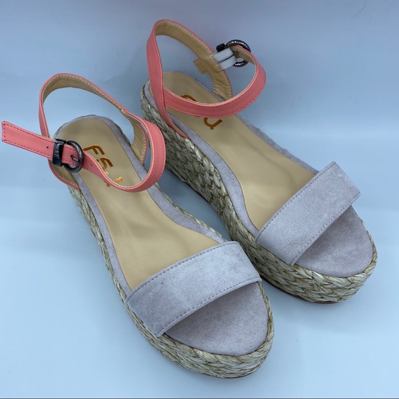 FSJ Women Chic Open Toe Platform Strap Sandal - Picture 4 of 10